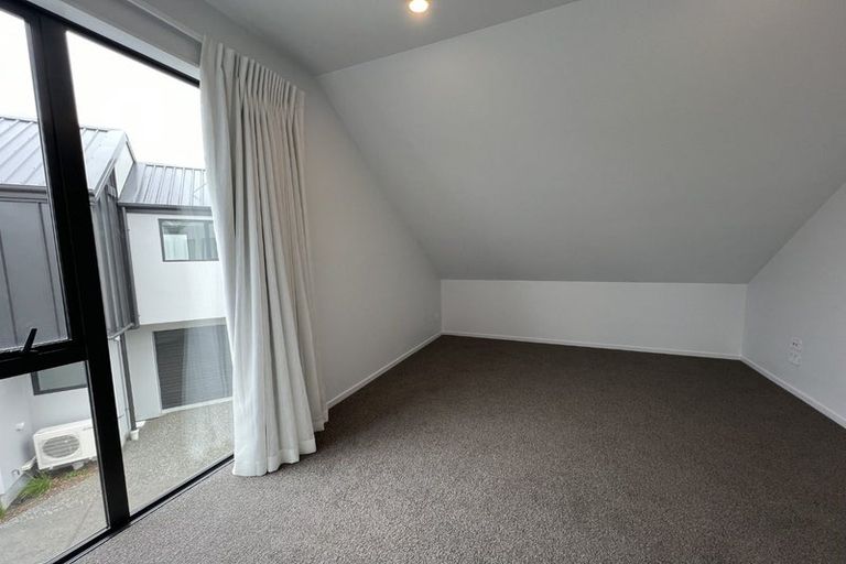 Photo of property in 18 Kipax Place, Riccarton, Christchurch, 8011