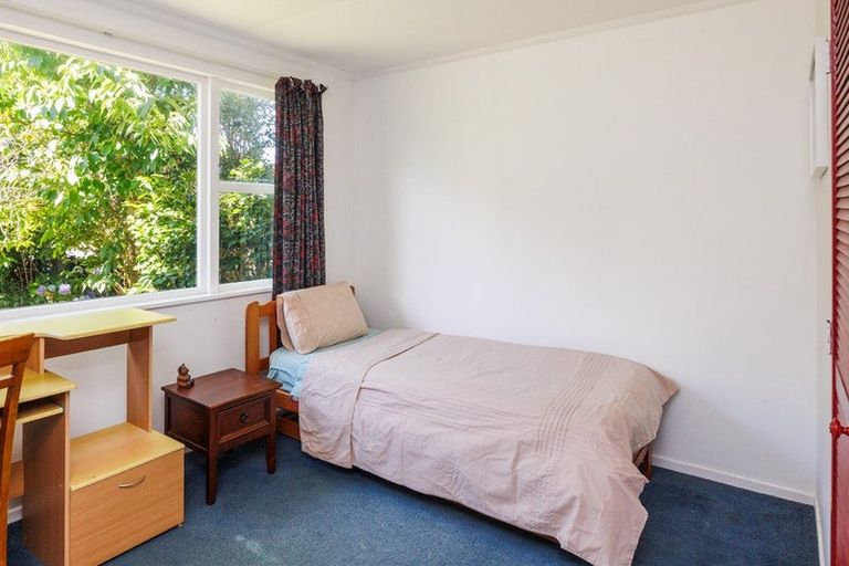 Photo of property in 76 Ruamahanga Crescent, Terrace End, Palmerston North, 4410