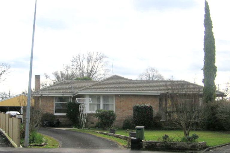 Photo of property in 18 Golden Place, Fairfield, Hamilton, 3214