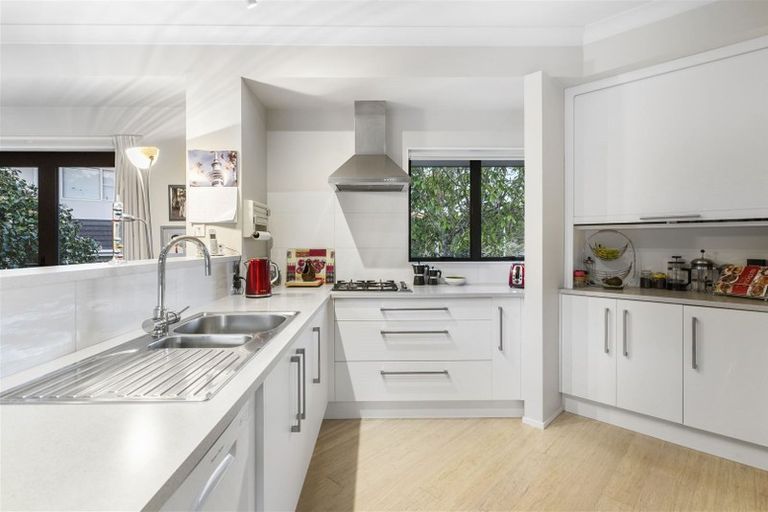 Photo of property in 9 Widdison Place, Albany, Auckland, 0632