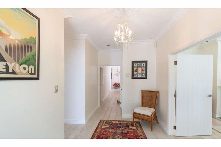 Photo of property in 37 Riverview Road, Kerikeri, 0230