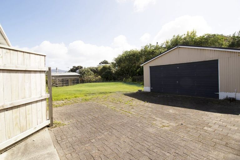 Photo of property in 50b Wharemauku Road, Raumati Beach, Paraparaumu, 5032