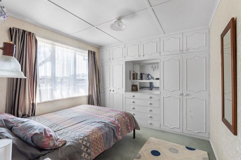 Photo of property in 521 Mangorei Road, Highlands Park, New Plymouth, 4312