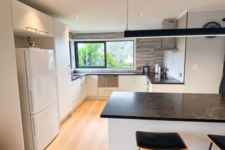 Photo of property in 7 Hammond Avenue, Hatfields Beach, Orewa, 0931