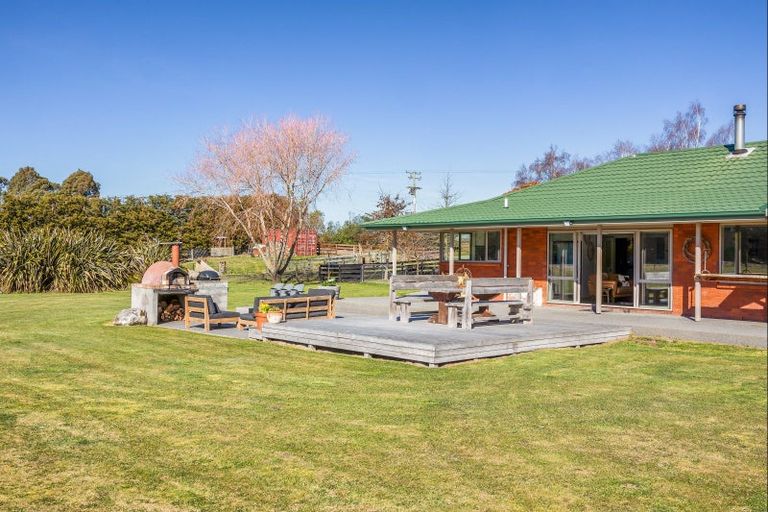 Photo of property in 724 Loburn Whiterock Road, Loburn, Rangiora, 7472