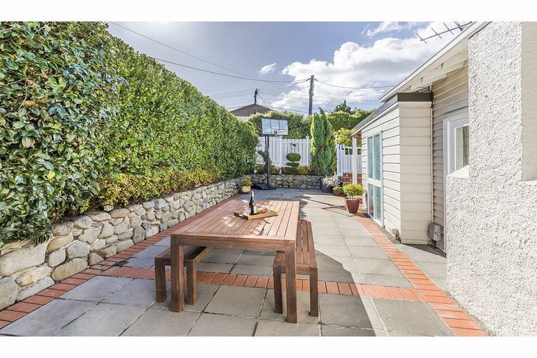 Photo of property in 20 Lucknow Terrace, Khandallah, Wellington, 6035