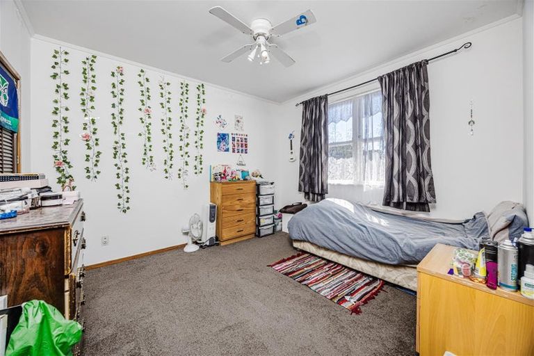 Photo of property in 9 Malvina Place, Bucklands Beach, Auckland, 2014