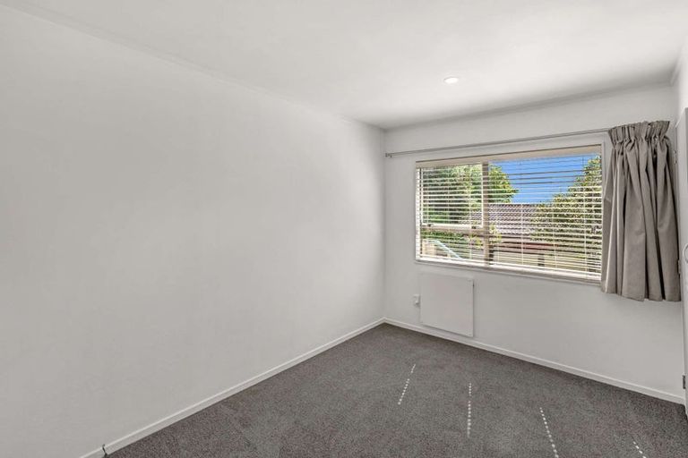 Photo of property in 354 Royal Road, Massey, Auckland, 0614