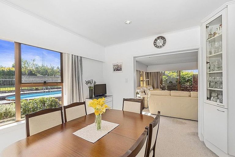 Photo of property in 133 Tiroroa Avenue, Te Atatu South, Auckland, 0610