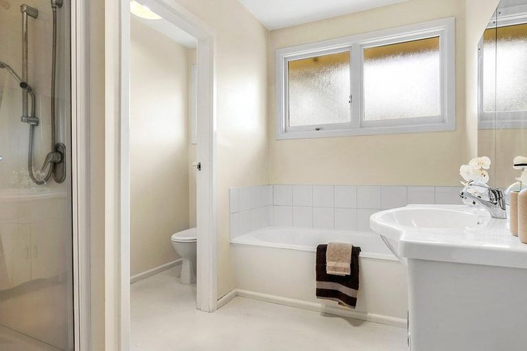 Photo of property in 10 Clouston Street, Saint Martins, Christchurch, 8022