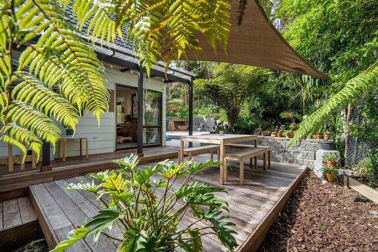 Photo of property in 3/128 Manuka Road, Bayview, Auckland, 0629