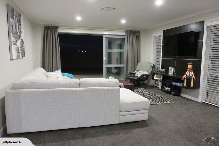 Photo of property in 5 Hydrangea Lane, Milson, Palmerston North, 4414