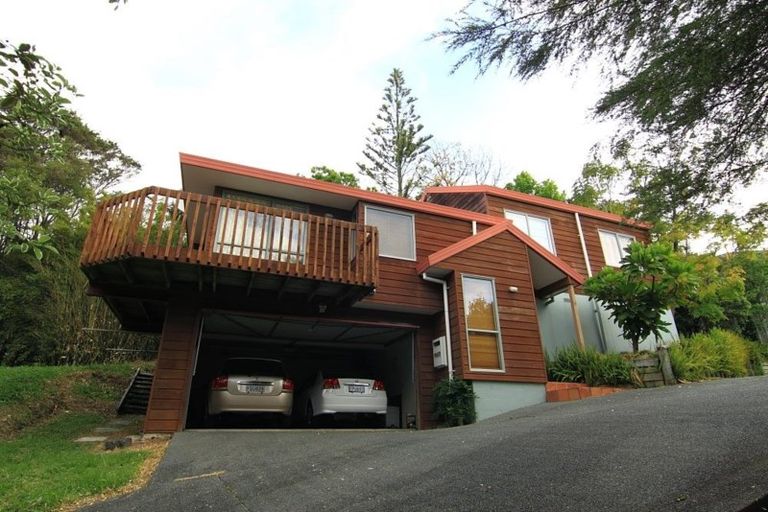Photo of property in 2/51 Archers Road, Hillcrest, Auckland, 0629