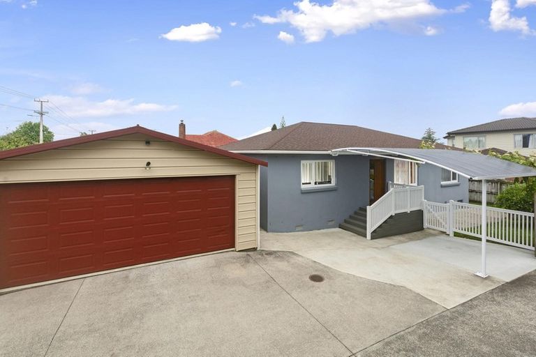 Photo of property in 80 Taikata Road, Te Atatu Peninsula, Auckland, 0610