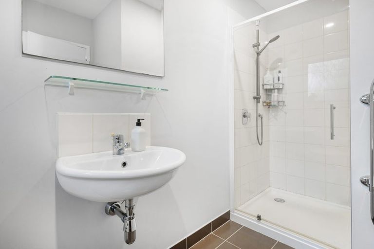 Photo of property in 23 Tainui Road, Titirangi, Auckland, 0604