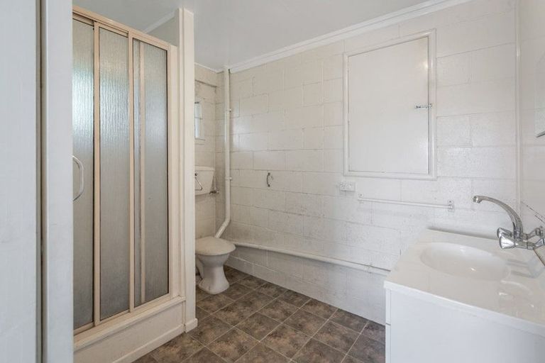 Photo of property in 58 The Crescent, Waihi Beach, 3611