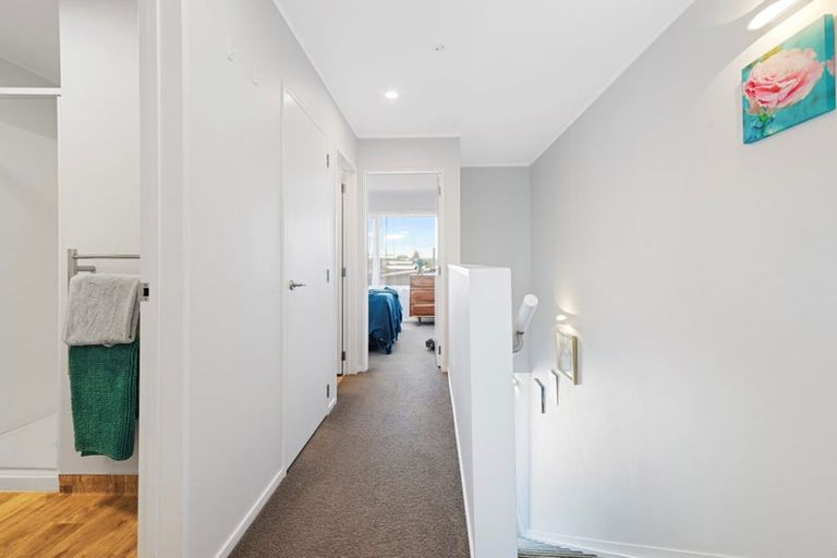 Photo of property in 95 Battalion Drive, Papakura, 2110