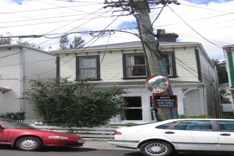 Photo of property in 6 Devon Street, Aro Valley, Wellington, 6021