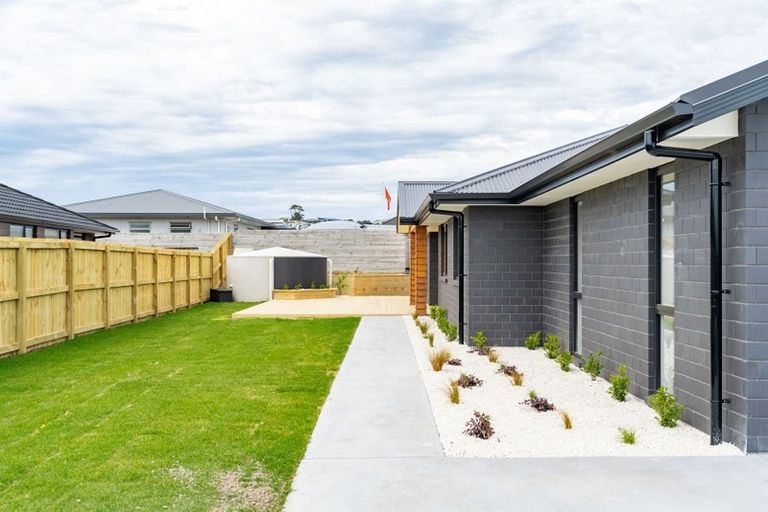 Photo of property in 34 Marram Place, Mangawhai Heads, Mangawhai, 0505