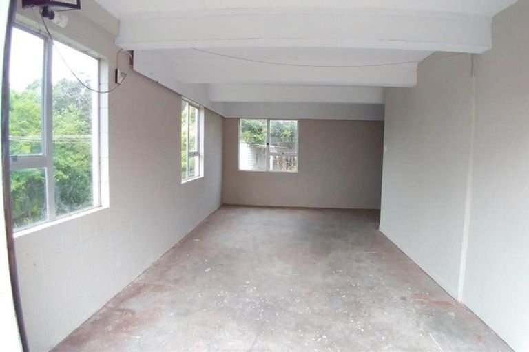 Photo of property in 117a Kia Ora Road, Beach Haven, Auckland, 0626