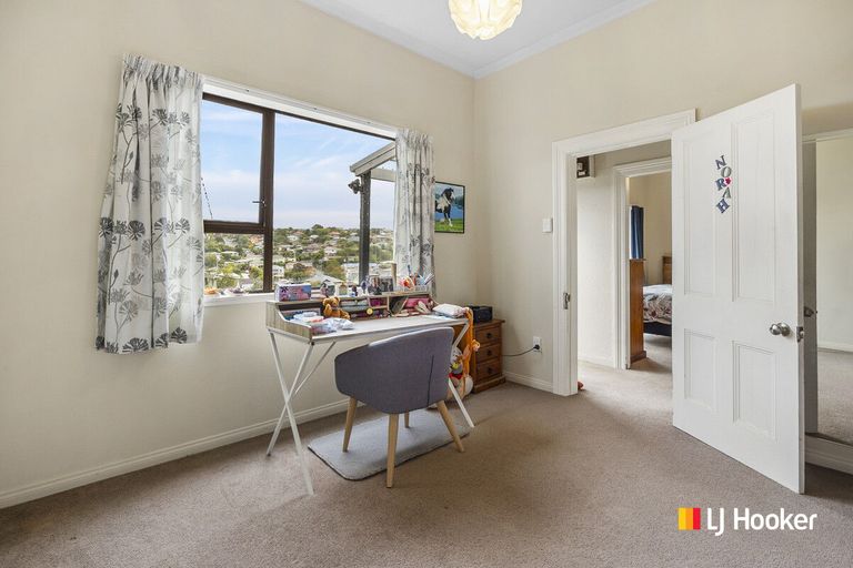 Photo of property in 11 Aitken Place, Mornington, Dunedin, 9011