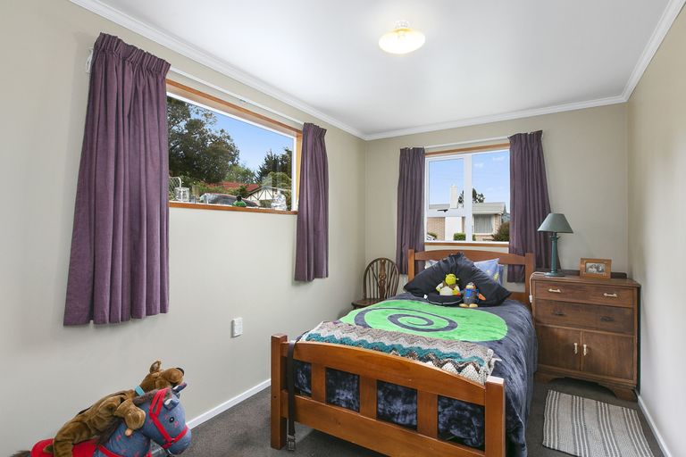 Photo of property in 18 Owen Street, Green Island, Dunedin, 9018