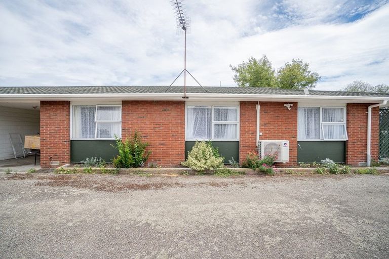Photo of property in 12 Kowhai Avenue, Takaro, Palmerston North, 4410