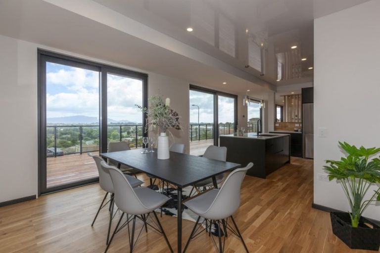 Photo of property in 101 Kakariki Grove, Waikanae, 5036