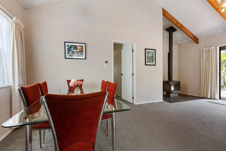 Photo of property in 122 Glenpark Avenue, Frankleigh Park, New Plymouth, 4310