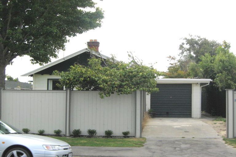 Photo of property in 143 Weston Road, St Albans, Christchurch, 8052