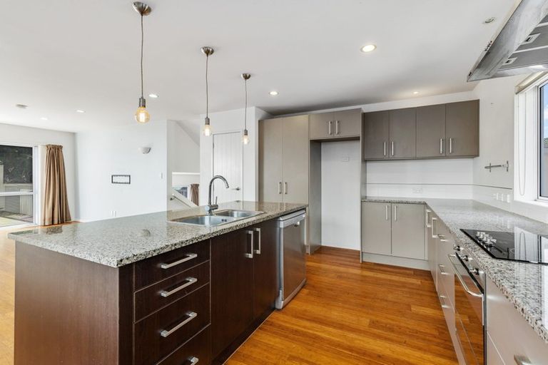 Photo of property in 682b Beach Road, Browns Bay, Auckland, 0630