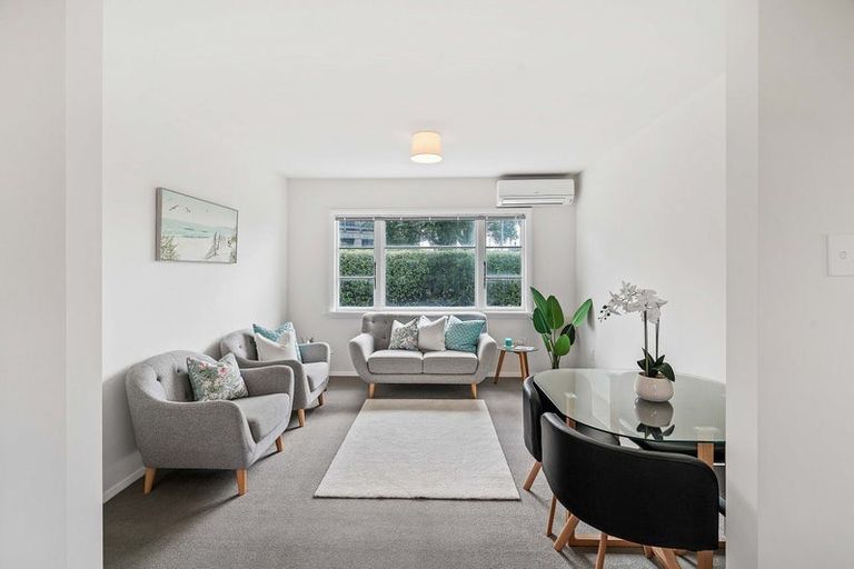 Photo of property in 18 Shands Road, Hornby, Christchurch, 8042