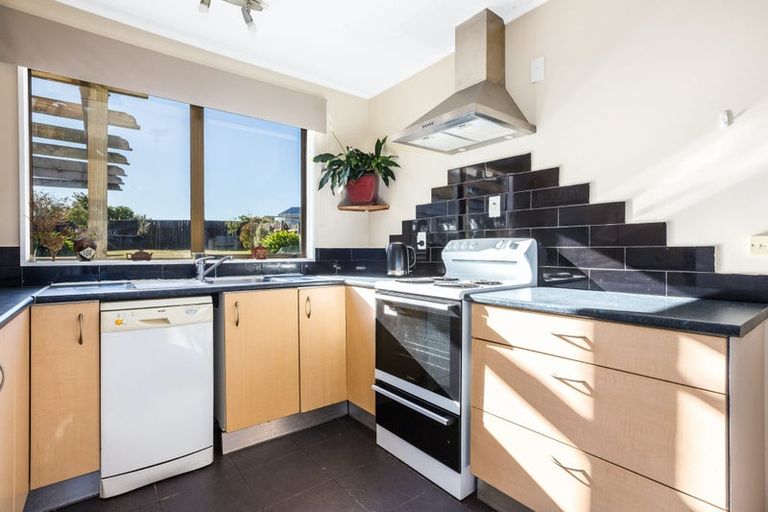 Photo of property in 4 Gaff Place, Whitby, Porirua, 5024