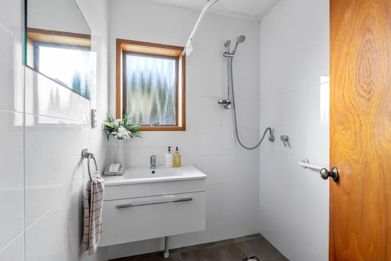 Photo of property in 73b Centreway Road, Orewa, 0931