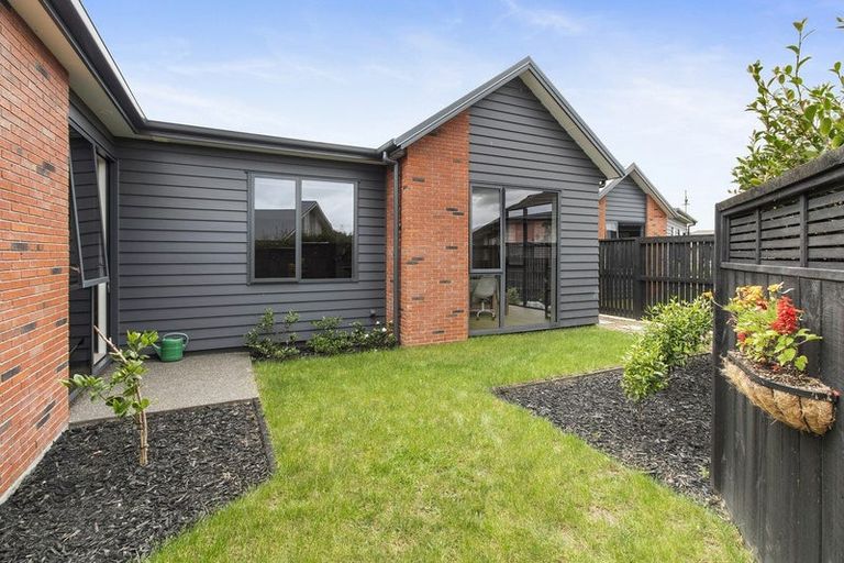 Photo of property in 8 Garland Lane, Leamington, Cambridge, 3432