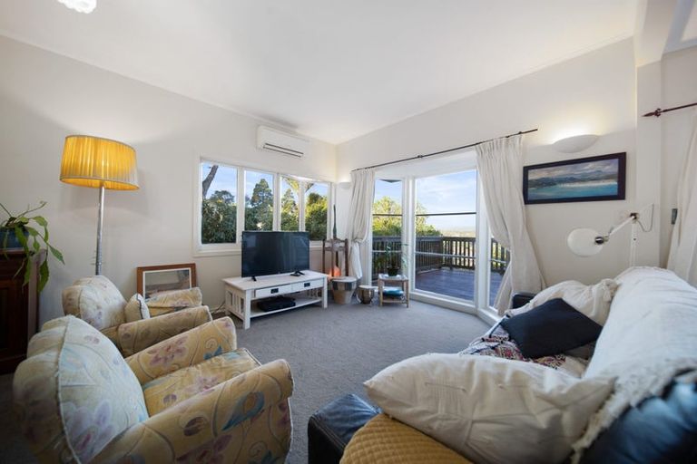 Photo of property in 23 Pohutukawa Avenue, Shelly Park, Auckland, 2014