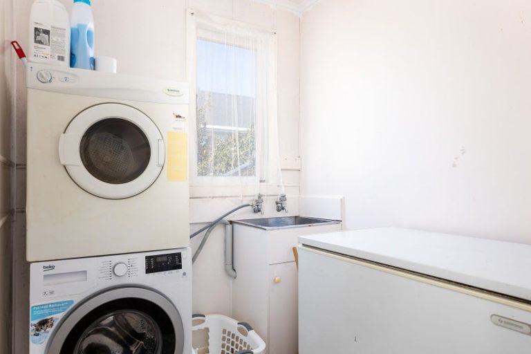 Photo of property in 52 Richmond Street, Waitara, 4320