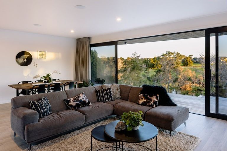 Photo of property in 10 Rivercove Lane, Flagstaff, Hamilton, 3210