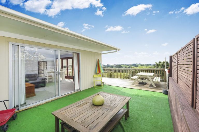 Photo of property in 83 Sunnyvale Road, Massey, Auckland, 0614