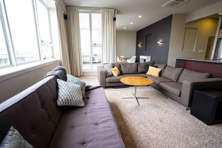 Photo of property in Stadium Garden Flats, 203/107 Thorndon Quay, Pipitea, Wellington, 6011