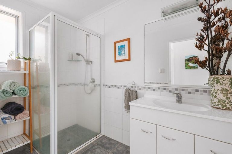 Photo of property in 17 Golden Courie Close, Papamoa Beach, Papamoa, 3118