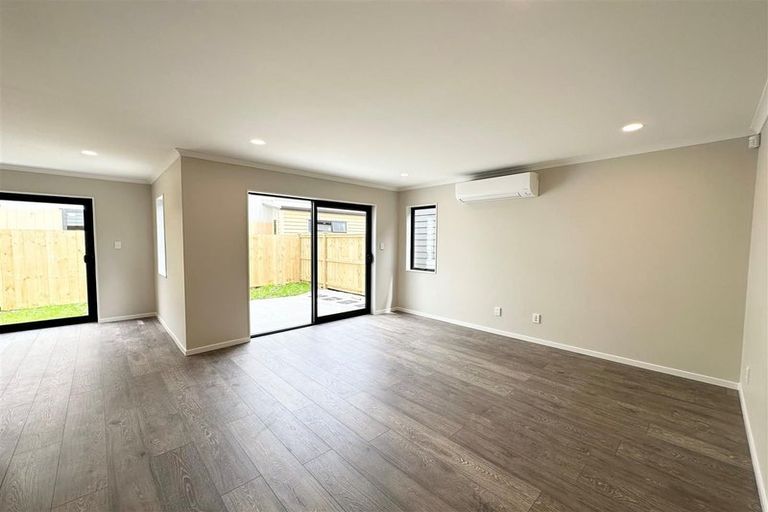 Photo of property in 31 Combat Street, Papakura, 2110