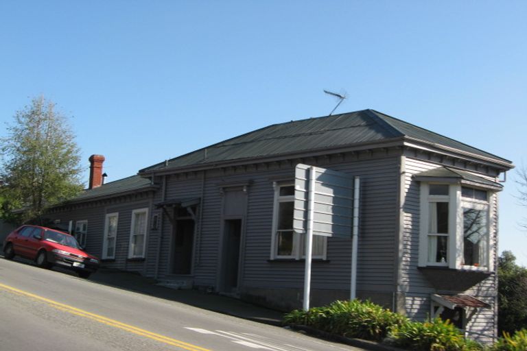 Photo of property in 4/2 Dyers Pass Road, Cashmere, Christchurch, 8022