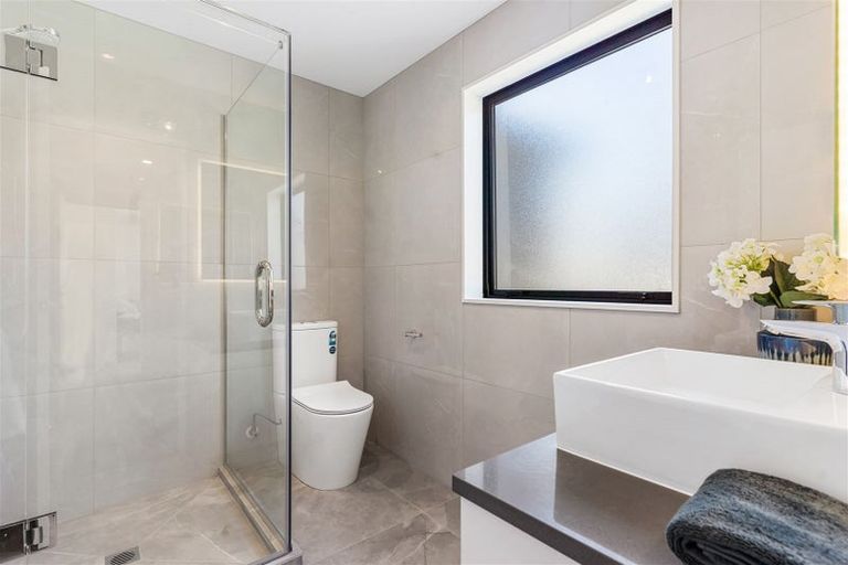 Photo of property in 1 Pae Lane, Flat Bush, Auckland, 2019