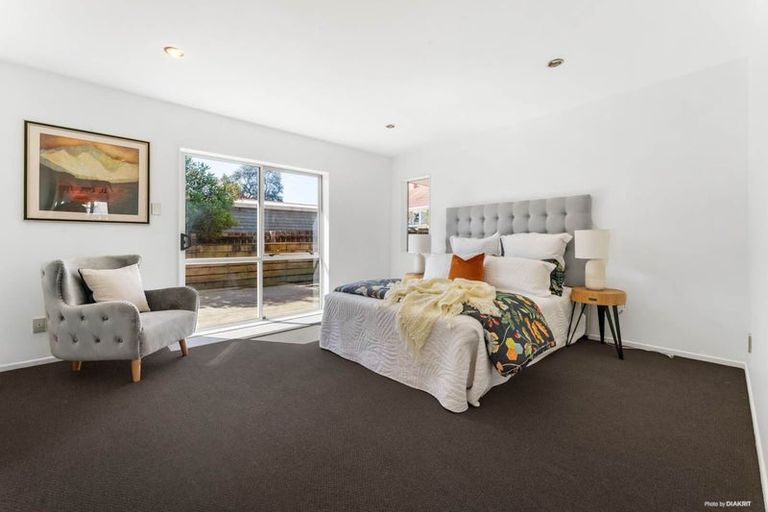 Photo of property in 104a Flanshaw Road, Te Atatu South, Auckland, 0610