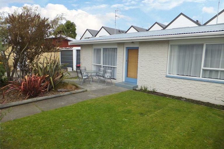 Photo of property in 2/490 Barbadoes Street, Edgeware, Christchurch, 8013