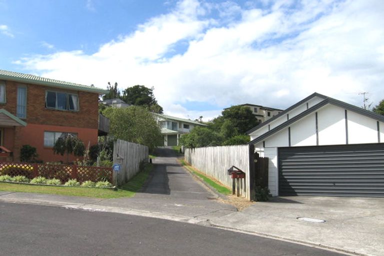 Photo of property in 13 Garcia Place, West Harbour, Auckland, 0618