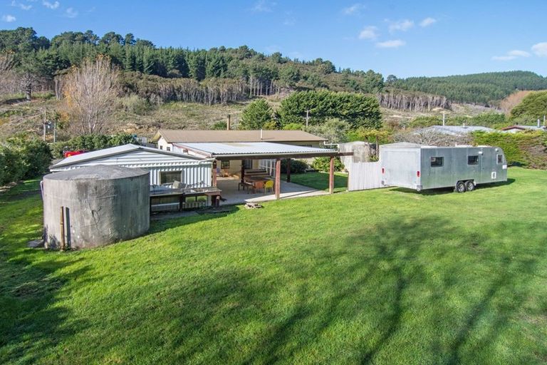 Photo of property in 16 Mclaughlin Drive, Tinui, Masterton, 5889