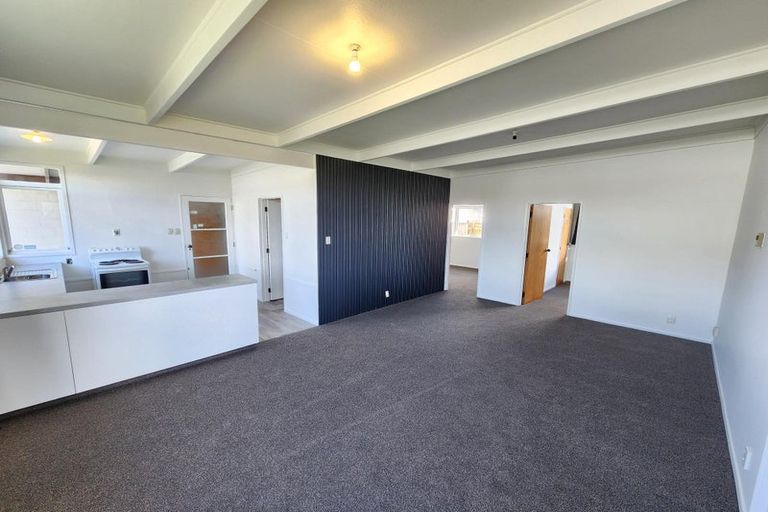 Photo of property in 6a Westhaven Grove, Takaro, Palmerston North, 4412