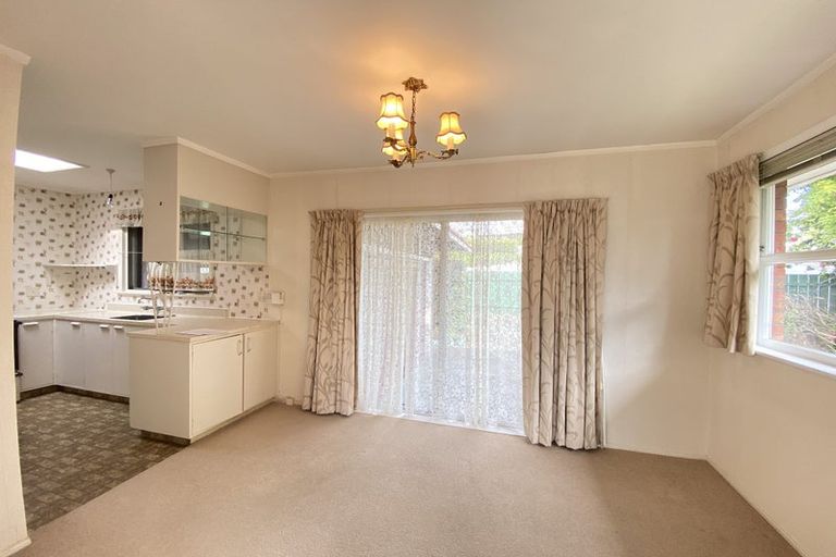 Photo of property in 1/2 Poseidon Place, Half Moon Bay, Auckland, 2012